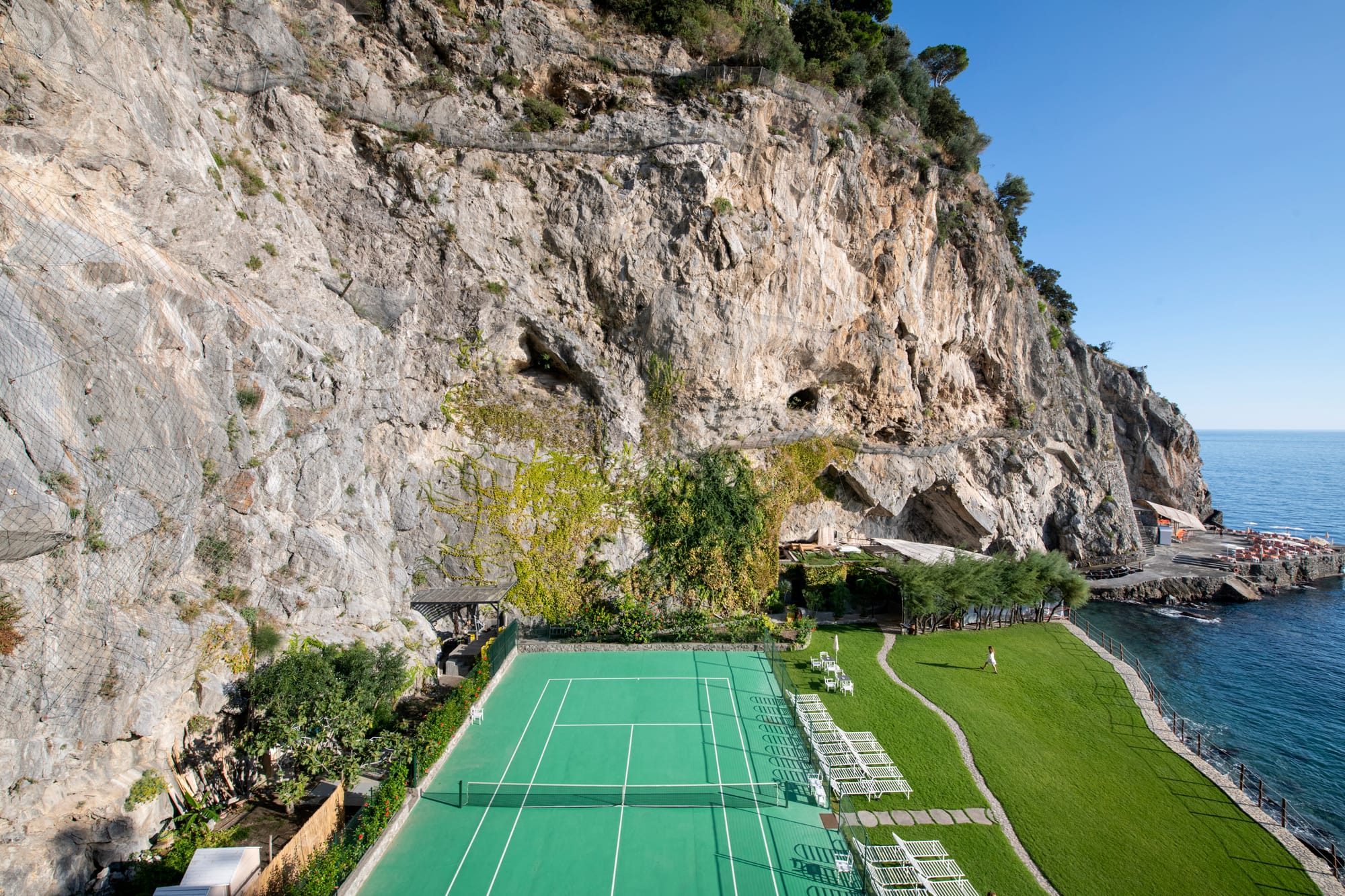 Le court de tennis du San Pietro à Positano